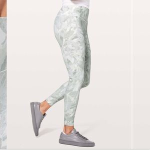 Lululemon EUC Wunder Under Hi-Rise 28” Tights